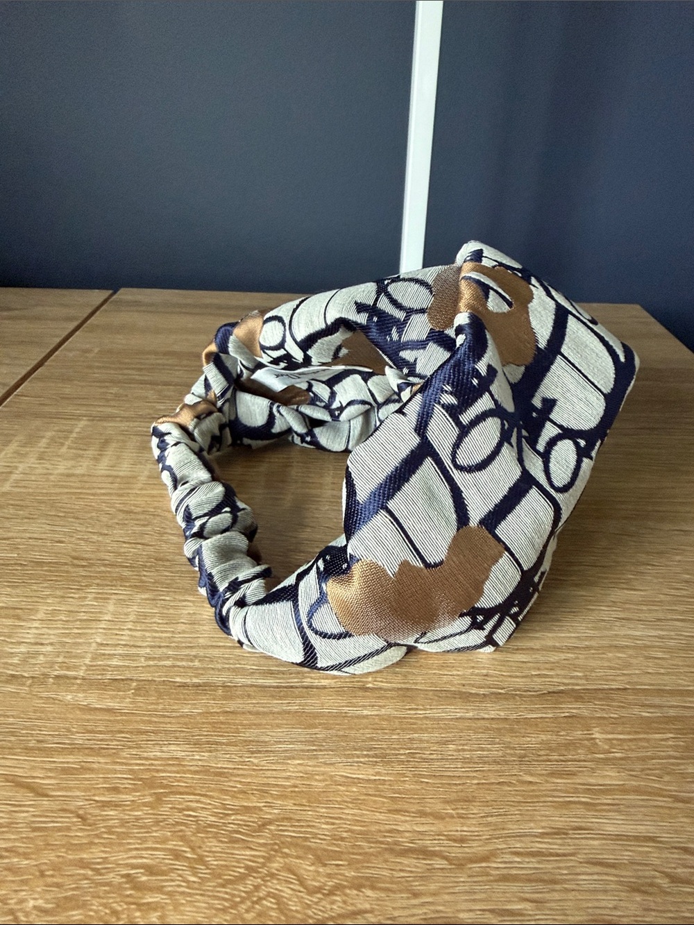 Dior Beige and Navy Logo Silk Headband & Scrunchie Set - Picture 7 of 8